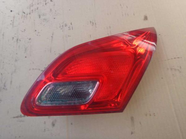 FEU ARRIERE DROIT OPEL ASTRA J 5 PORTES 2010-2012 (NON  FUME ) PARTIE HAYON - Vue 1